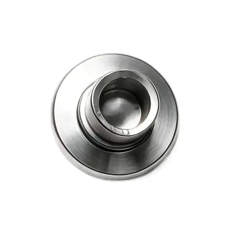 Rivet multi-étapes pour assemblage de plastique et de tôle